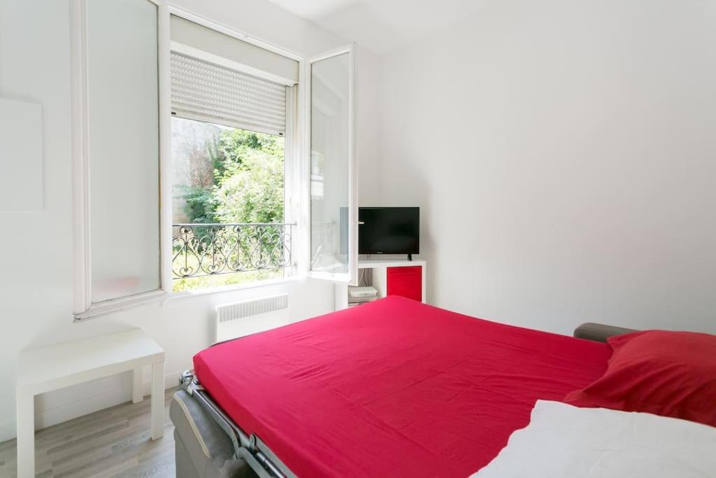Charming Parisian Studio! イヴリー＝シュル＝セーヌ エクステリア 写真
