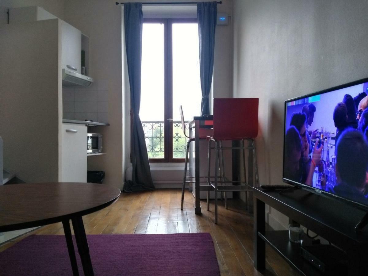 Charming Parisian Studio! イヴリー＝シュル＝セーヌ エクステリア 写真