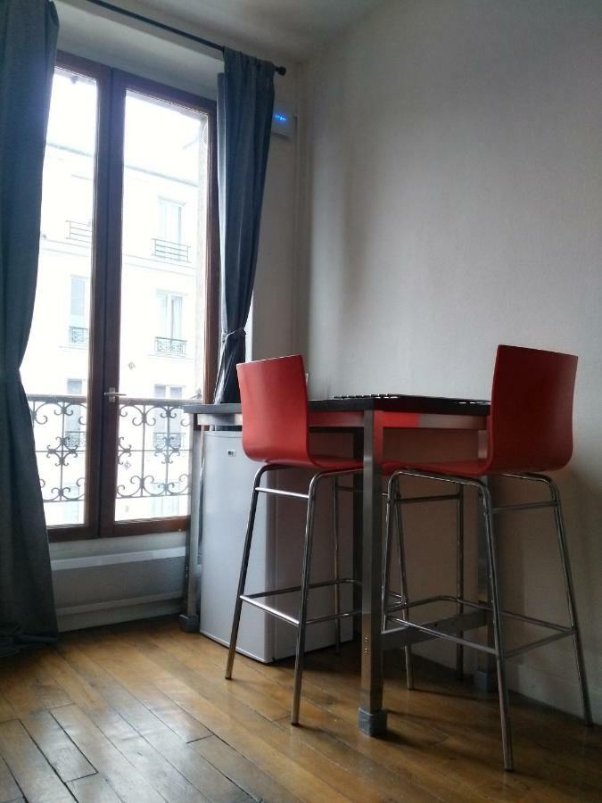 Charming Parisian Studio! イヴリー＝シュル＝セーヌ エクステリア 写真