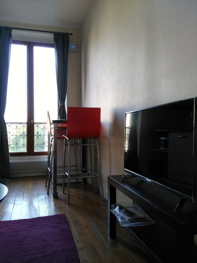 Charming Parisian Studio! イヴリー＝シュル＝セーヌ エクステリア 写真